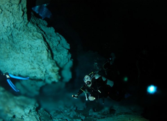 Aventura dentro de los cenotes